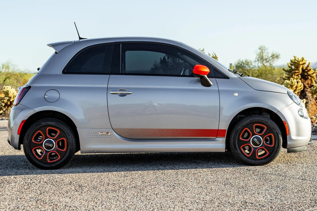 2017 Fiat 500 - Image 3 of 31