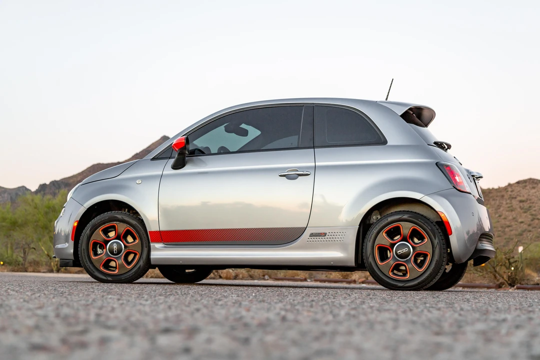 2017 Fiat 500 - Image 7 of 31