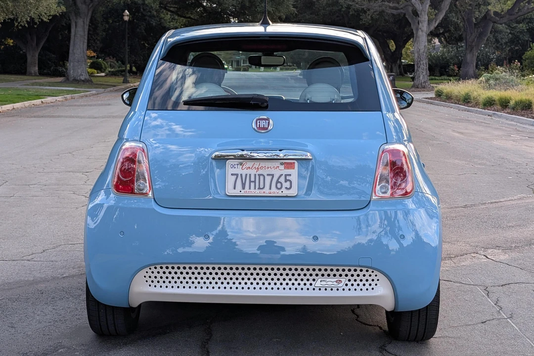 2017 Fiat 500e - Image 5 of 31