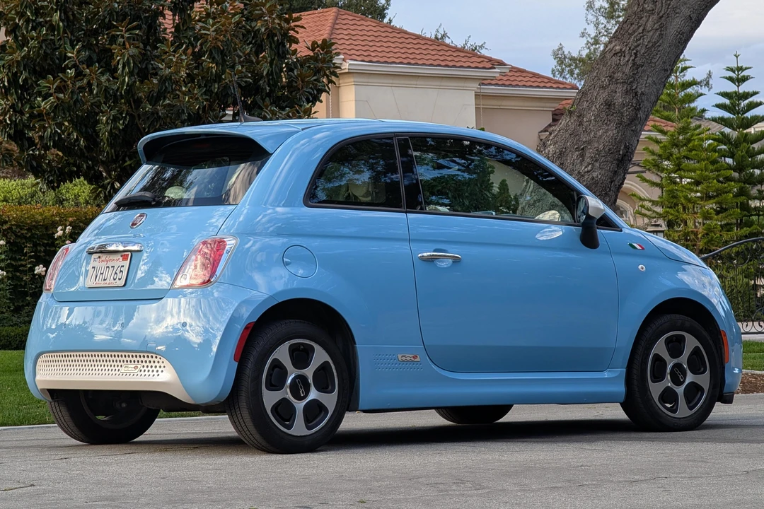2017 Fiat 500e - Image 4 of 31