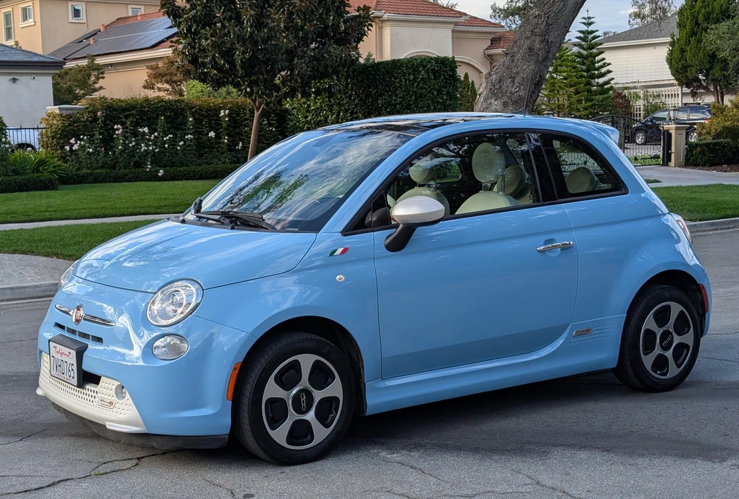 2017 Fiat 500e - Image 17 of 31