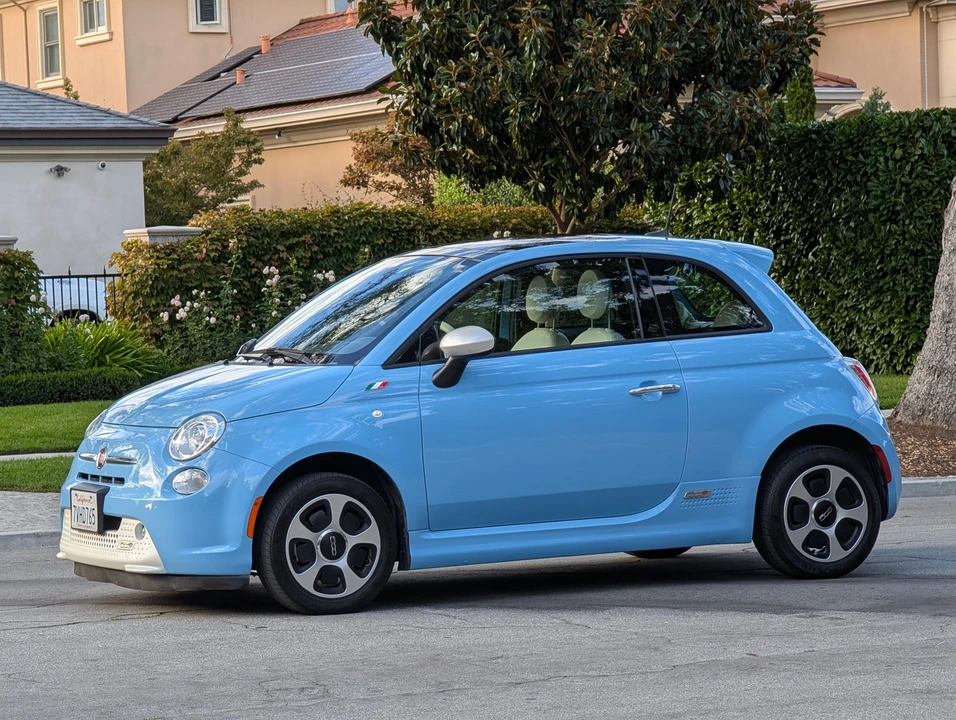 2017 Fiat 500e - Image 21 of 31