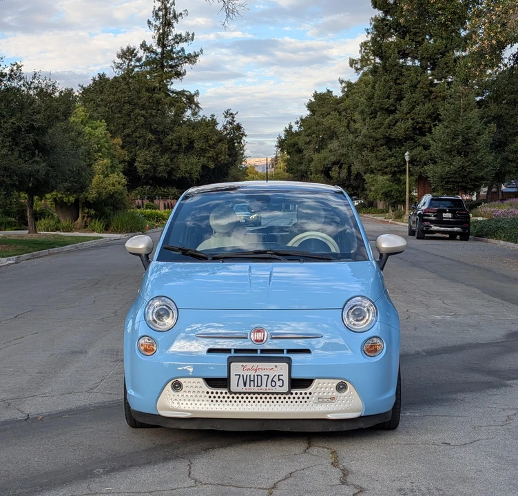 2017 Fiat 500e - Image 7 of 31