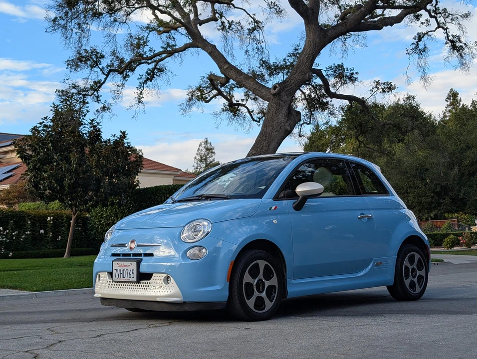 2017 Fiat 500e - Image 15 of 31