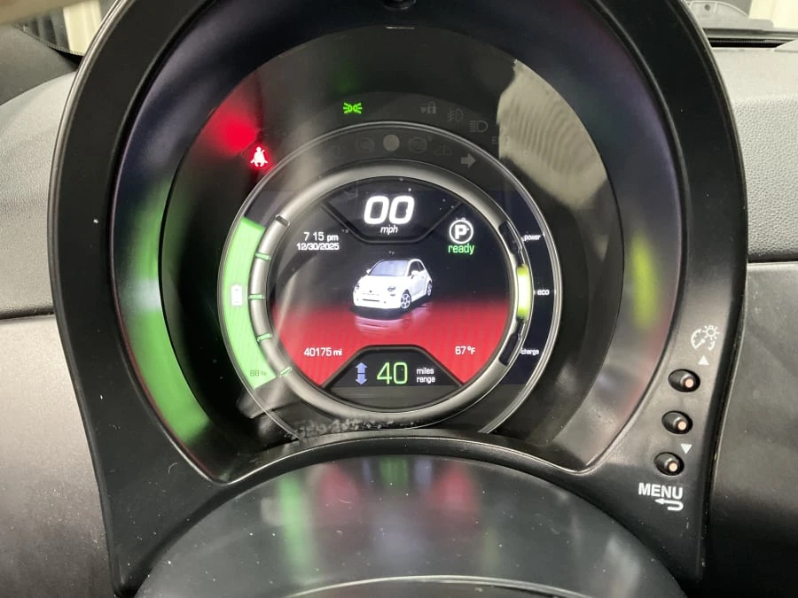 2017 Fiat 500e - Image 8 of 9