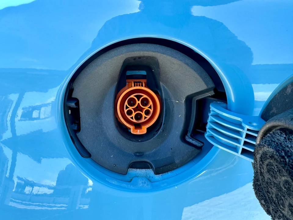 2017 Fiat 500e - Image 27 of 31