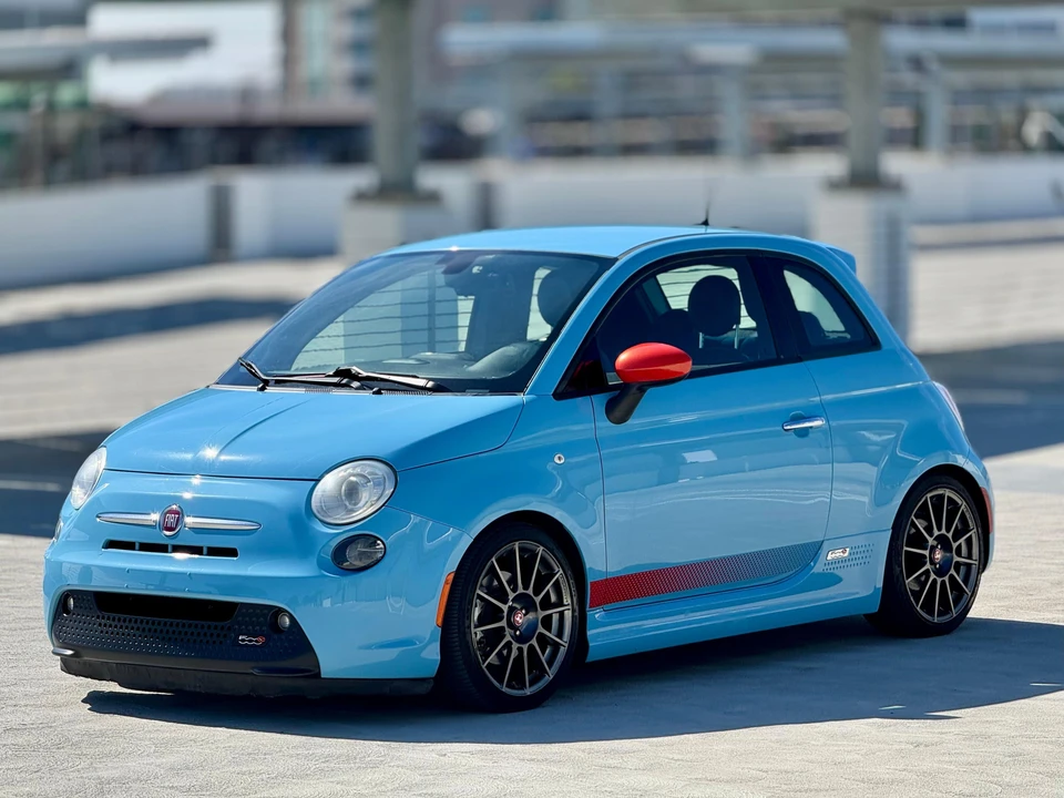 2017 Fiat 500e - Image 10 of 31