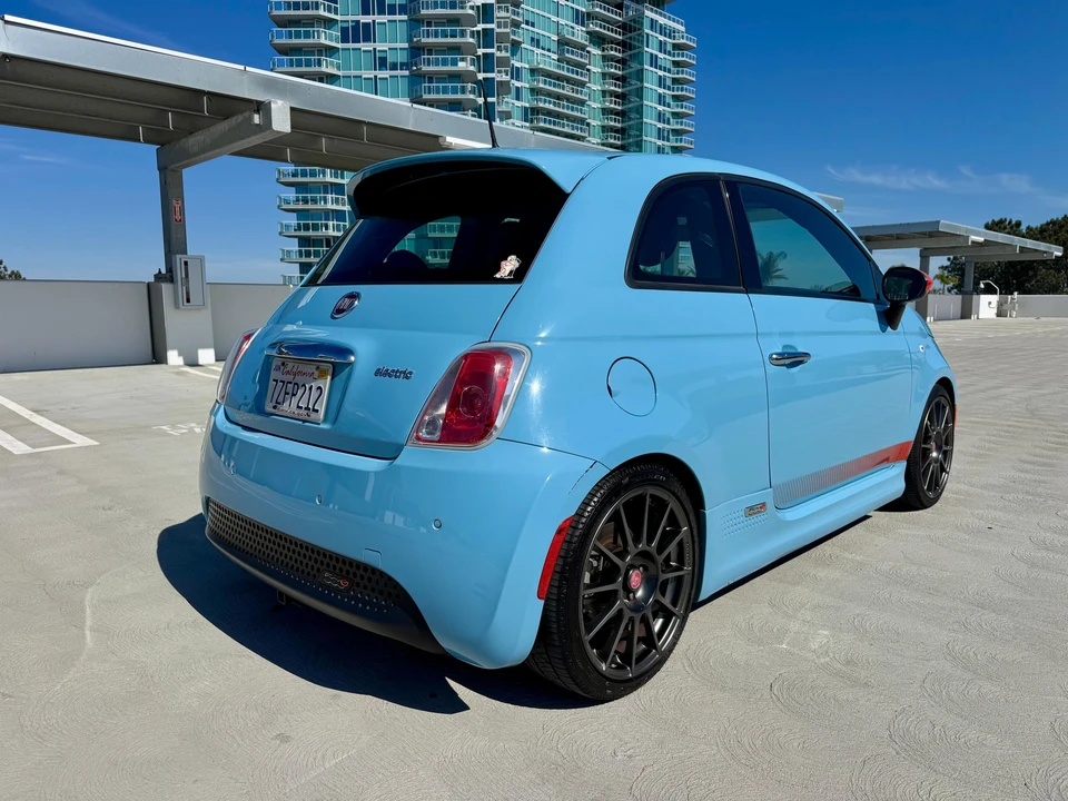 2017 Fiat 500e - Image 20 of 31