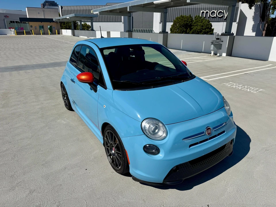 2017 Fiat 500e - Image 25 of 31