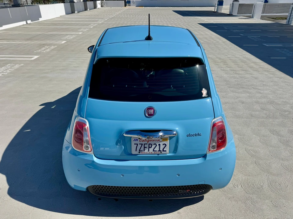 2017 Fiat 500e - Image 16 of 31