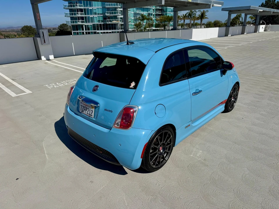 2017 Fiat 500e - Image 19 of 31