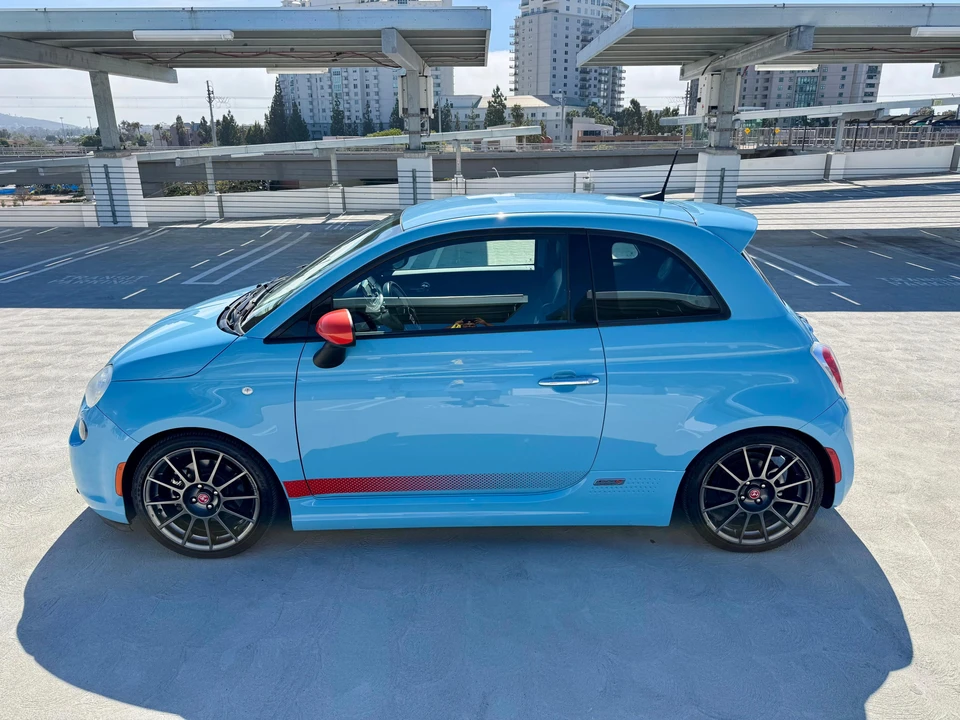 2017 Fiat 500e - Image 11 of 31