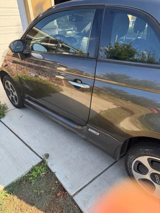 2017 Fiat 500e - Image 12 of 19