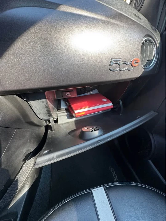 2017 Fiat 500e - Image 2 of 19