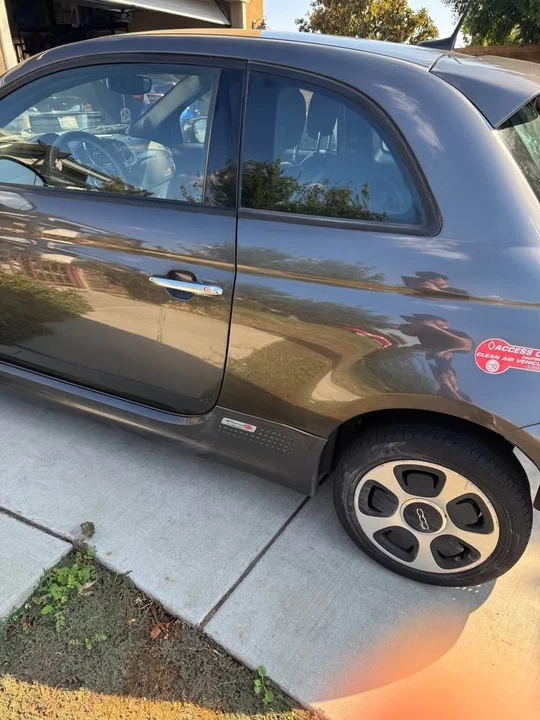 2017 Fiat 500e - Image 11 of 19