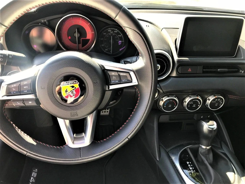 2017 Fiat 124 Spider - Image 15 of 18