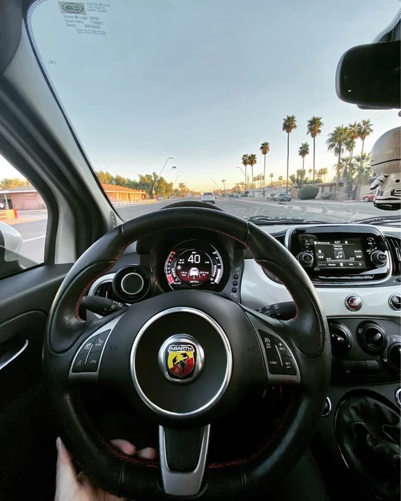 2017 Abarth - Image 6 of 7