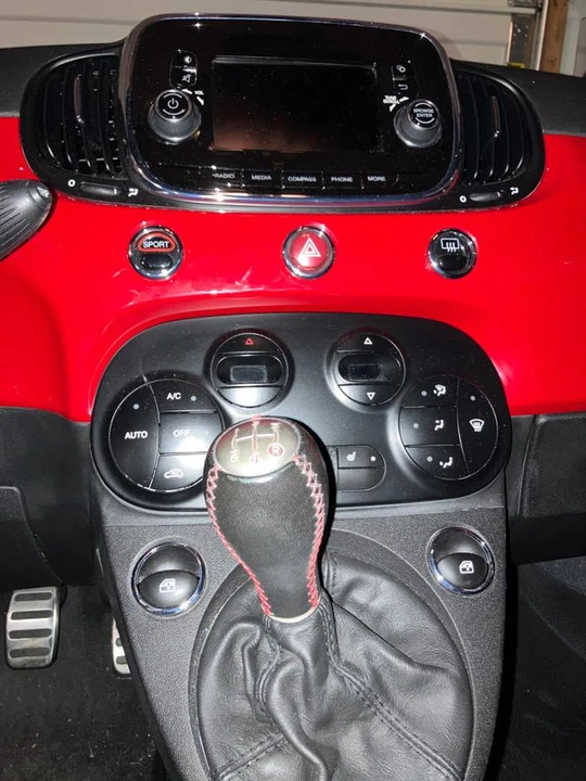 2017 Fiat Abarth 500 - Image 9 of 10