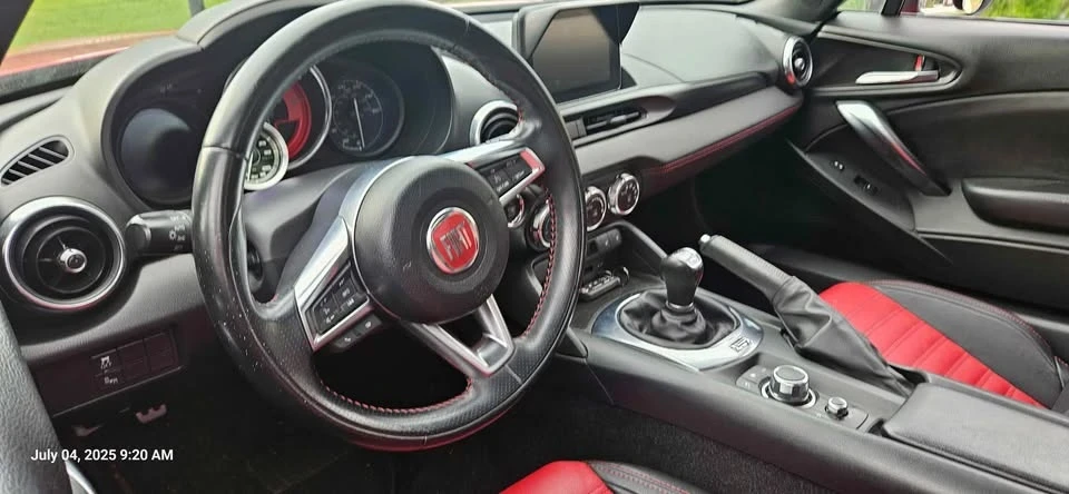 2017 Fiat 124 Spider - Image 13 of 14