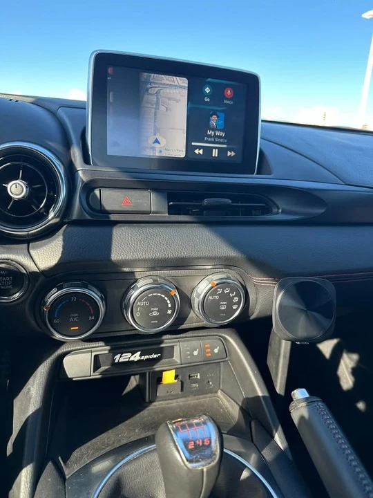 2017 Fiat 124 Spider - Image 11 of 16