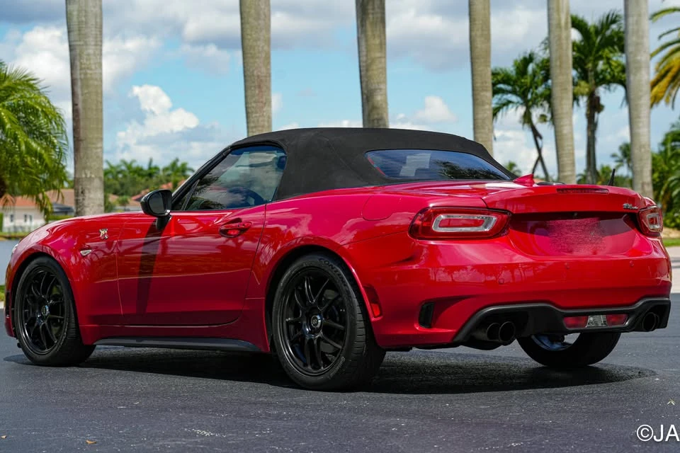 2017 Fiat 124 Spider - Image 2 of 16