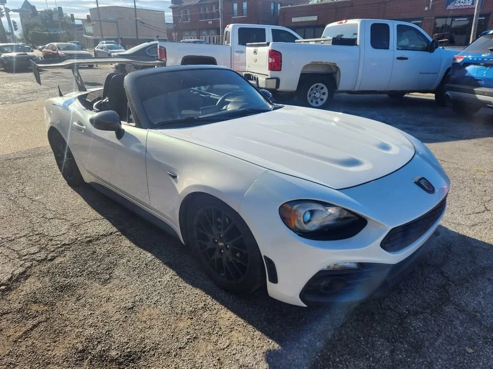 2017 Fiat 124 Spider - Image 4 of 17