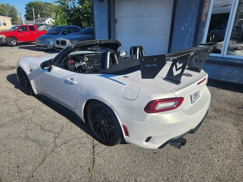 2017 Fiat 124 Spider - Image 8 of 17