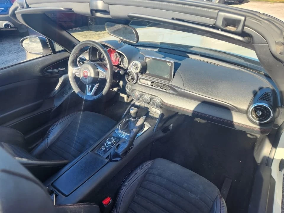 2017 Fiat 124 Spider - Image 12 of 17