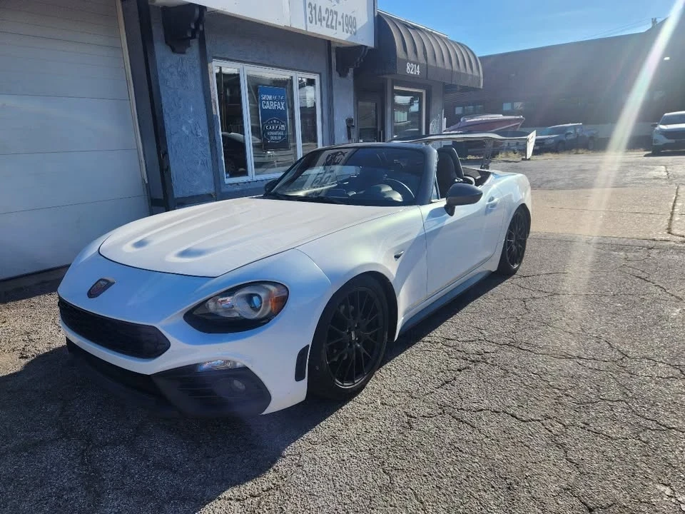2017 Fiat 124 Spider - Image 2 of 17