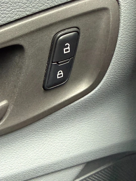 2017 Ford Transit - Image 16 of 18
