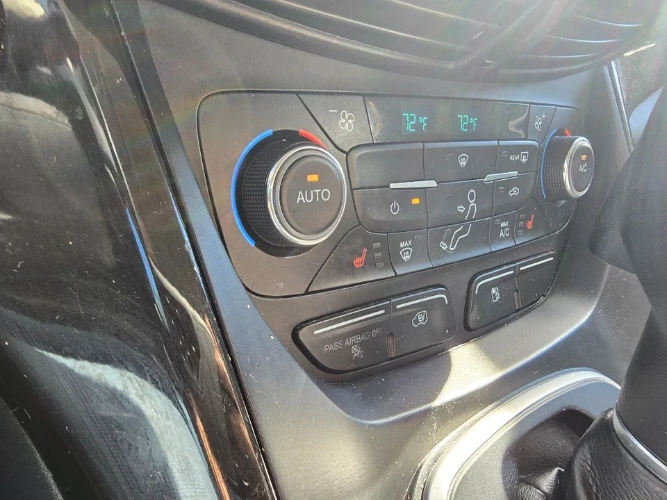 2017 Ford C-Max - Image 16 of 21