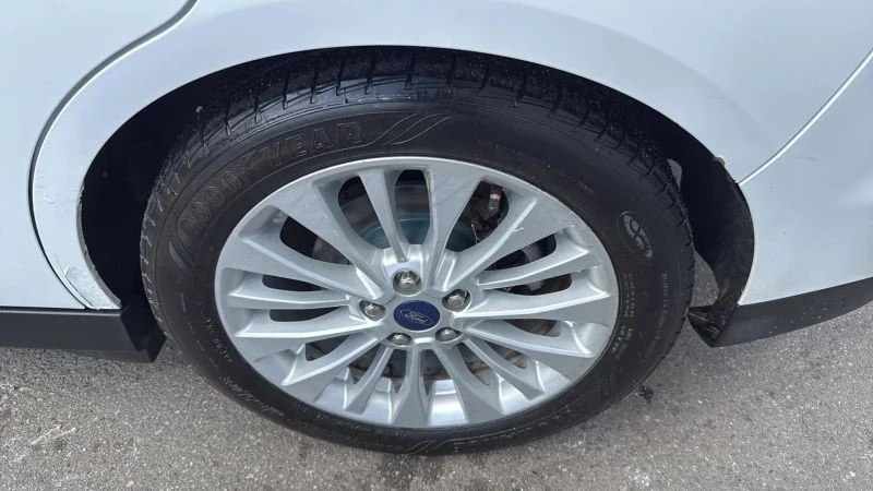 2017 Ford C-Max - Image 9 of 12