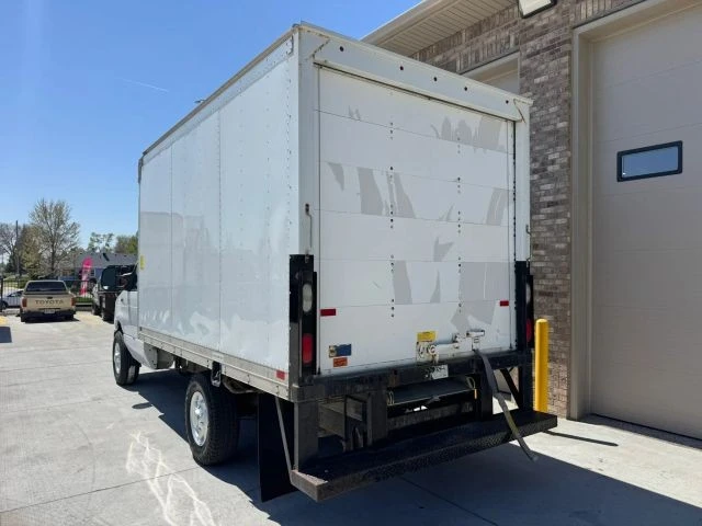 2017 Ford Econoline Van - Image 13 of 31
