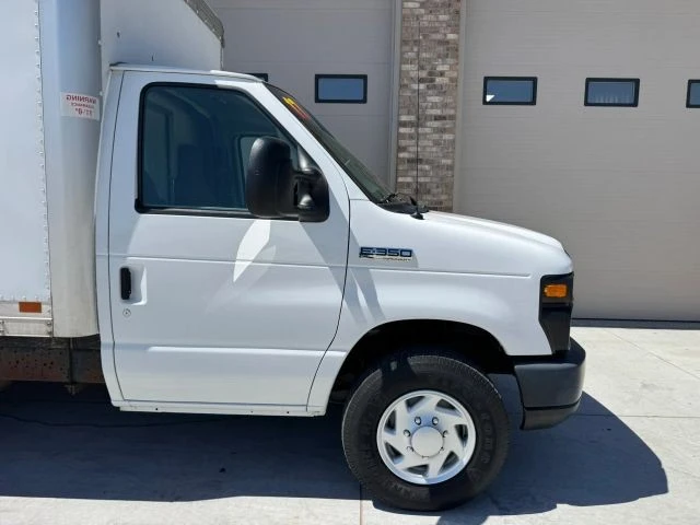 2017 Ford Econoline Van - Image 15 of 31