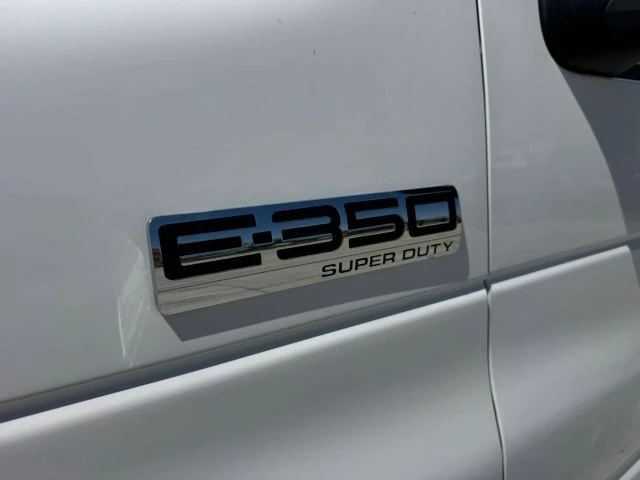 2017 Ford Econoline Van - Image 11 of 31