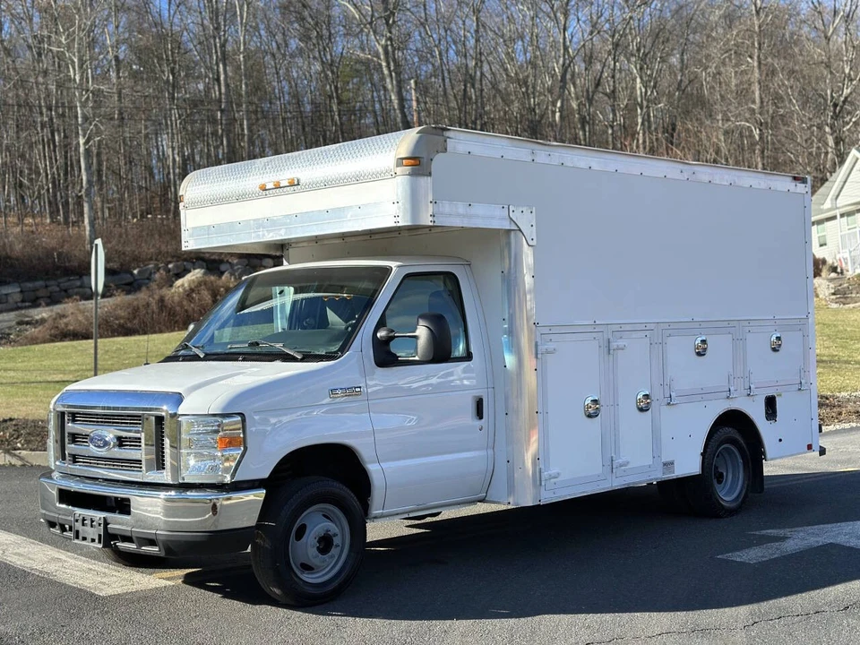 2017 Ford Econoline Van - Image 4 of 12