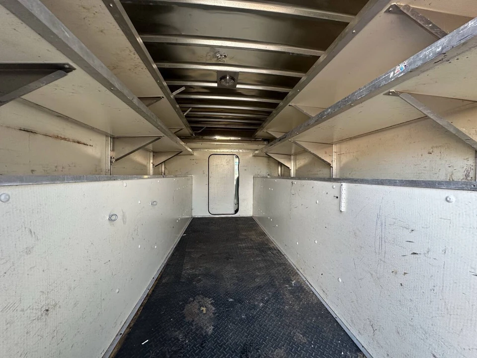 2017 Ford Econoline Van - Image 10 of 12