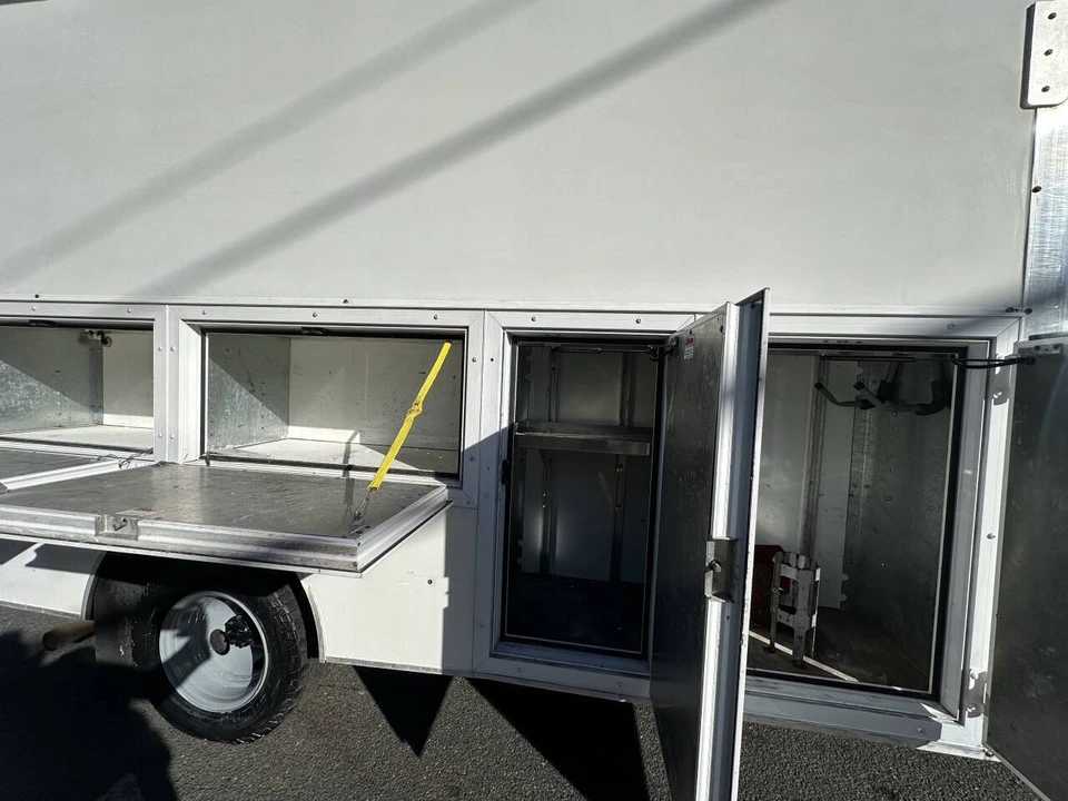 2017 Ford Econoline Van - Image 21 of 21