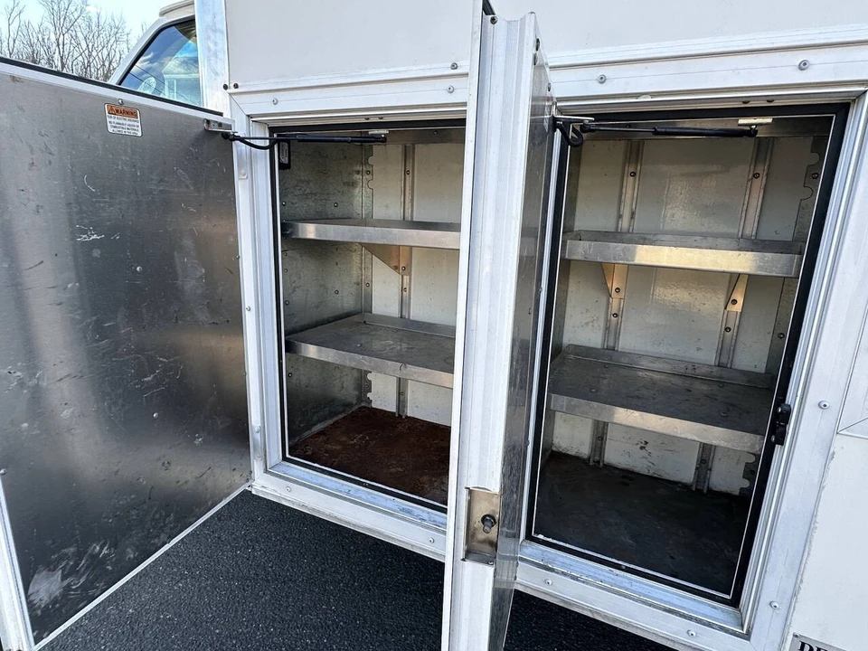 2017 Ford Econoline Van - Image 6 of 12