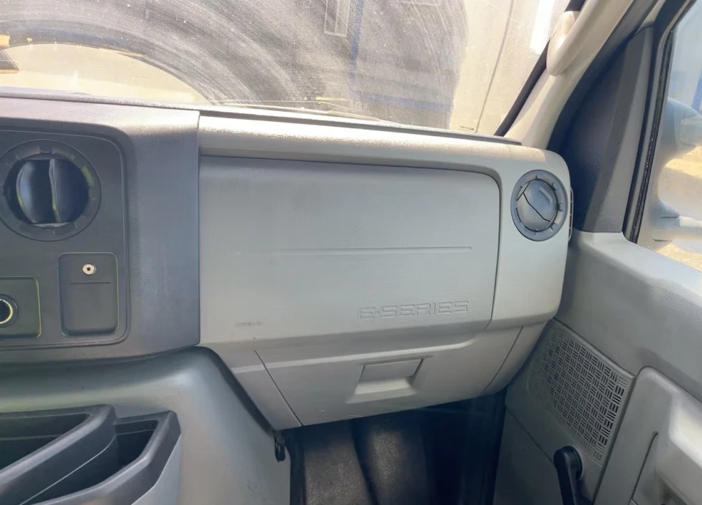 2017 Ford Econoline Van - Image 13 of 21