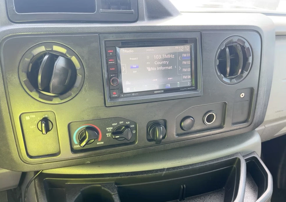 2017 Ford Econoline Van - Image 12 of 21