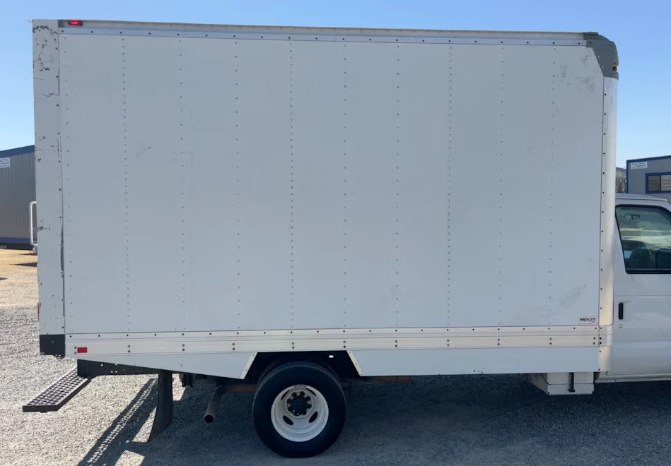 2017 Ford Econoline Van - Image 5 of 21
