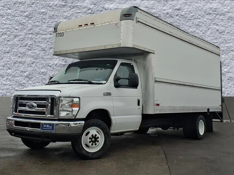 2017 Ford Econoline Van - Image 3 of 12