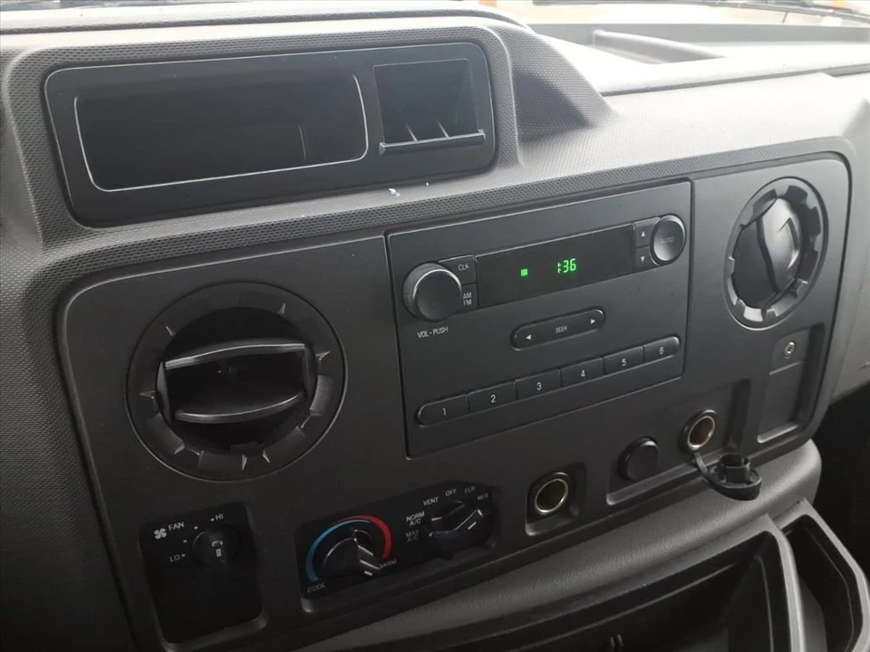2017 Ford Econoline Van - Image 10 of 12