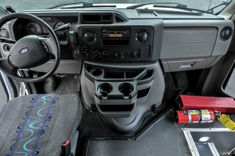 2017 Ford Econoline Van - Image 19 of 22