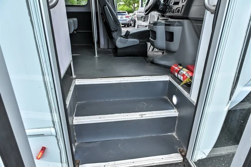 2017 Ford Econoline Van - Image 14 of 22