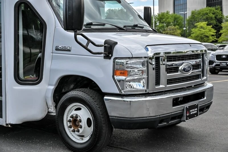 2017 Ford Econoline Van - Image 2 of 22