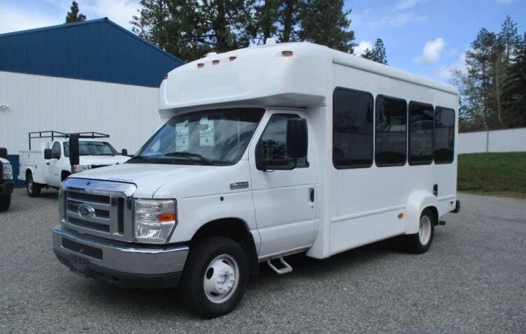2017 Ford Econoline Van - Image 3 of 17