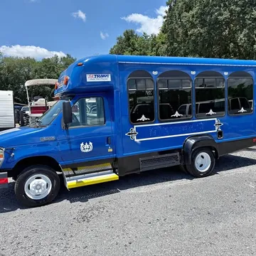 2017 Ford Econoline E350 Super Duty Passenger Van