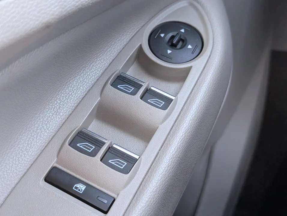 2017 Ford Escape - Image 12 of 21